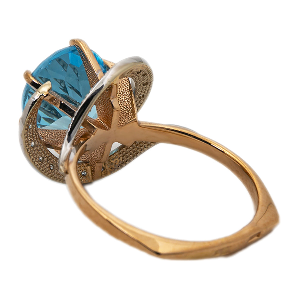 14K Yellow Gold with Blue Topaz and Diamond Ring 4.7 Grams Size 7.25